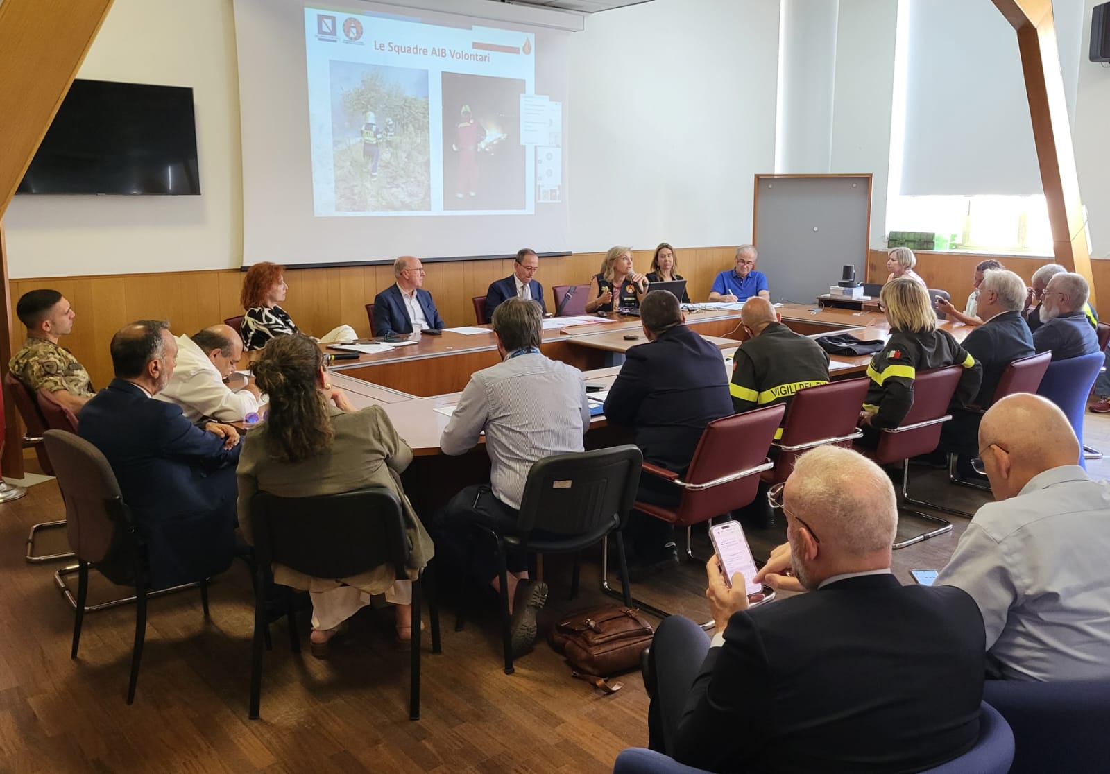 Prefetto, incontro su prevenzione incendi boschivi