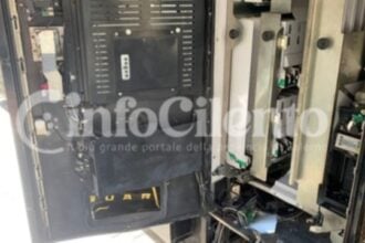 Agropoli, furto distributore sigarette