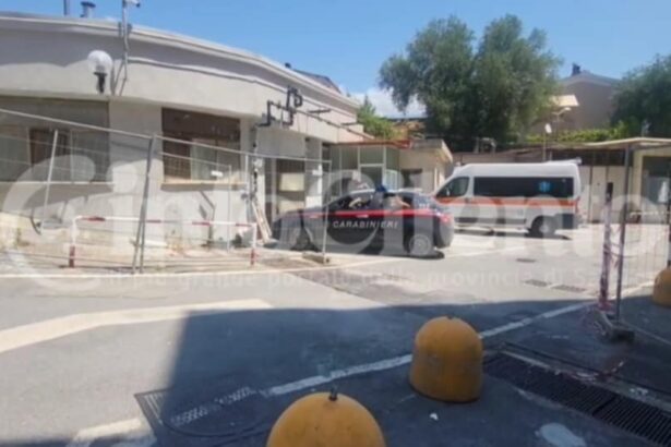 Sapri, Carabinieri e ambulanza