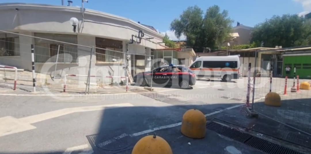 Sapri, Carabinieri e ambulanza