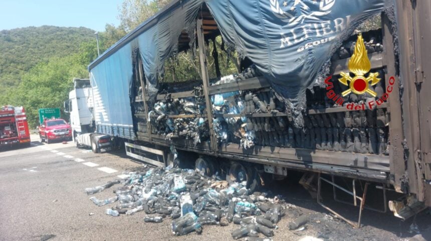 Incendio autocarro
