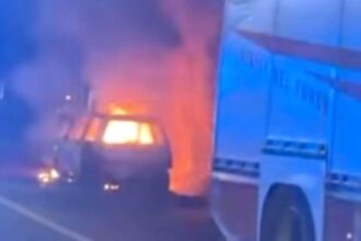 Ascea Marina, auto in fiamme