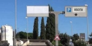 Agropoli, scritta pronto soccorso
