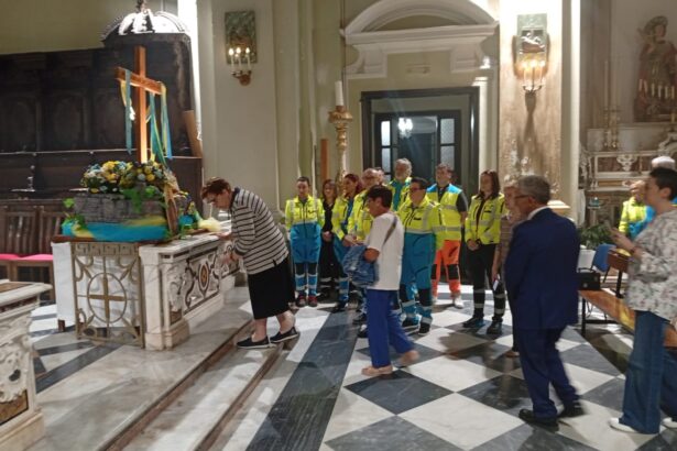 Eboli bacio della Croce