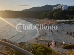 Tragedia a Marina di Camerota: uomo accusa malore e muore in mare
