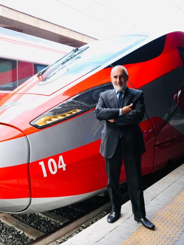 Presentato alla stazione di Napoli Centrale il nuovo Frecciarossa