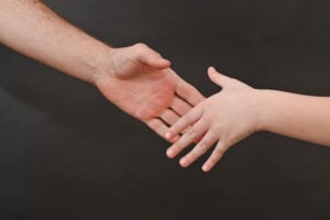 Mano nella mano
