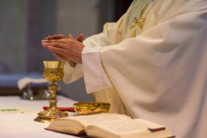 Sacerdote