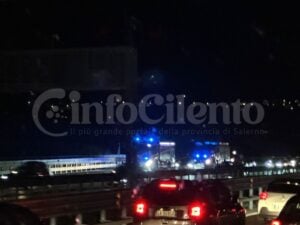 A2 del Mediterraneo, violenti scontri tra ultras di Catania e Casertana: traffico in tilt