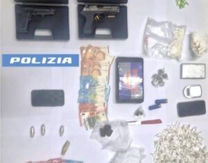 Arrestati due giovani a Salerno per spaccio: sequestrati oltre un chilo di cocaina e una pistola clandestina