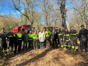 Cerca funghi ma si perde sulle montagne: ritrovato dopo ore di ricerca