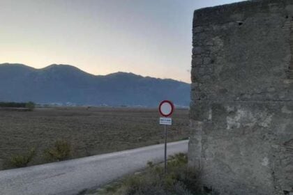 Atena Lucana, rettilineo