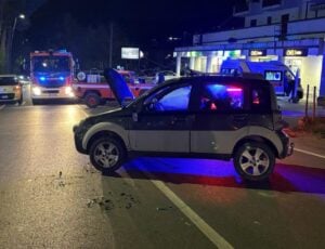 Scontro tra auto a Vallo della Lucania, ferito un ottantaduenne