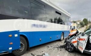 Incidente bus-automedica Corleto