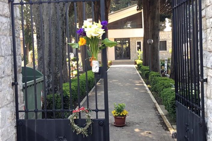 Cimitero di Valva