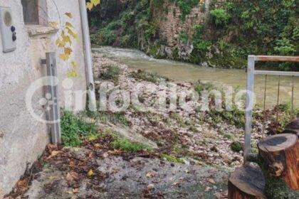 Piaggine, rubato cancello