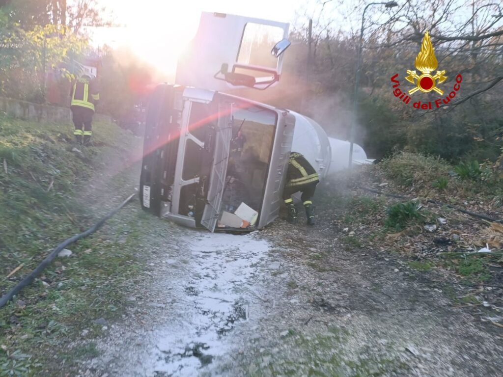 Autocisterna, Eboli