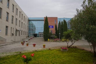 Istituto Ferrari, Battipaglia