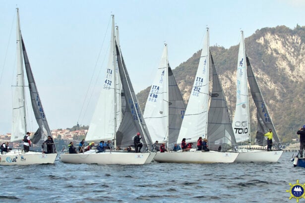 J24 regata