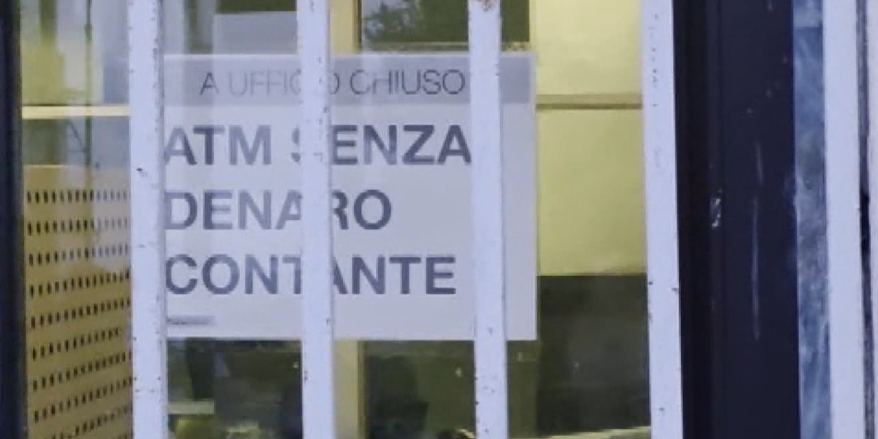 Sapri, sportello Bancomat senza contante