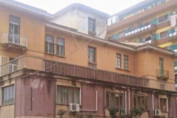 Eboli, Palazzo Massajoli