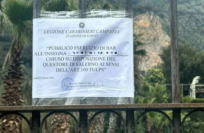Sarno, locale chiuso