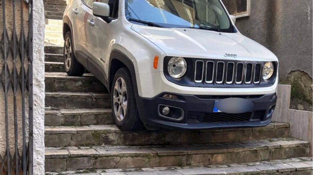 Auto Camerota