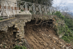 Castelnuovo Cilento frana