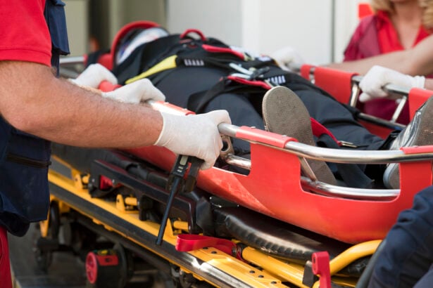 Paura a Battipaglia, aggressione in un’abitazione: feriti madre e figlio