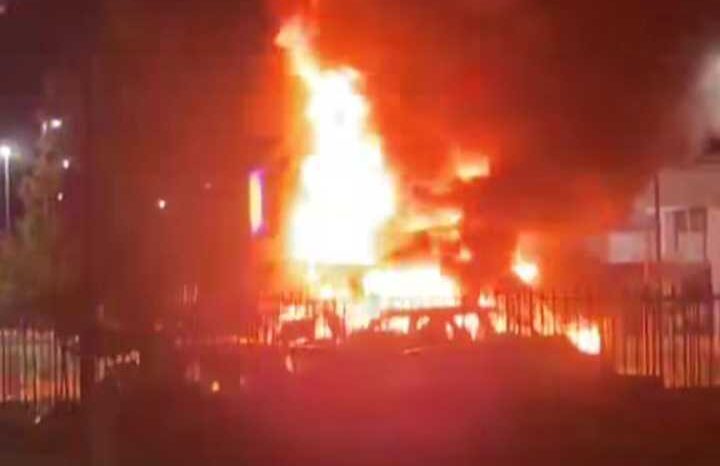Incendio auto Battipaglia