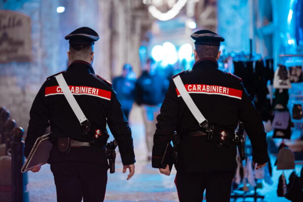 Salerno, lite in via Roma: spunta un coltello e interviene il 118