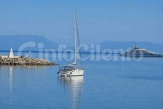 Agropoli, yatch in rada