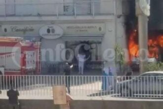 Eboli, incendio