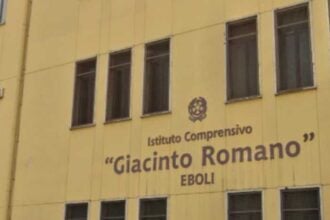 Eboli, scuola Giacinto Romano