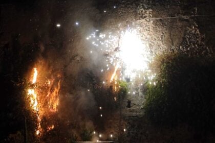 Incendio lampione Eboli