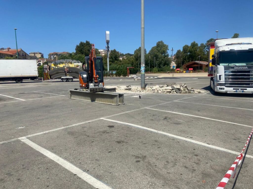 Lavori piazza Eurospin Agropoli