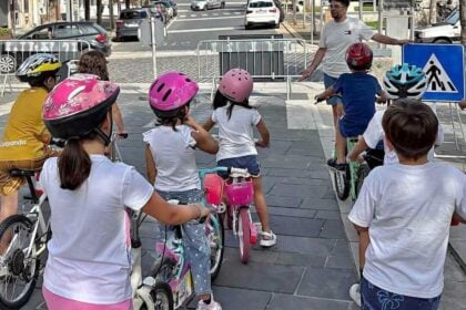 Sicurezza stradale a Caggiano: educazione e prevenzione in Piazza Lago