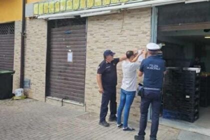 Battipaglia, gravi carenze igienico-sanitarie: chiuso esercizio ortofrutticolo