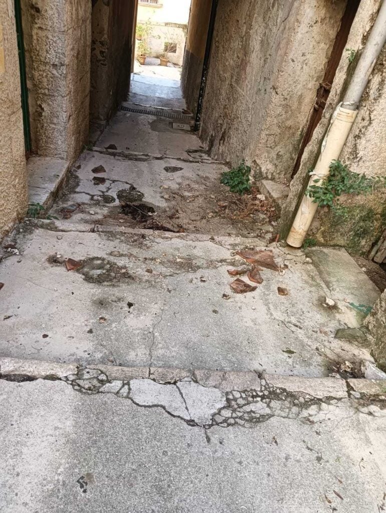 Maltempo a Eboli, Vico IV Rua isolata: rabbia tra i residenti del centro storico