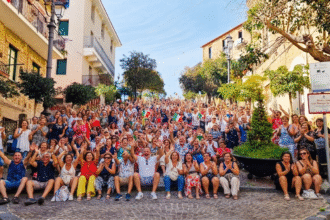 Propaganda politica e IA ad Agropoli: la realtà parallela dell’amministrazione comunale