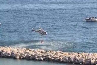 Nuovo incendio nel Cilento: fiamme ad Agnone Cilento, interviene l’elicottero