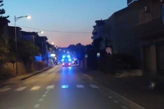 Incendio all’Iper Bazar di Eboli: vigili del fuoco sul posto