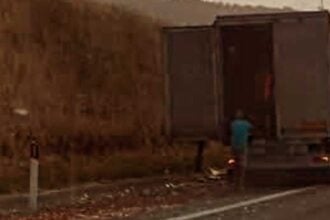 Incidente sulla A2, tra Contursi Terme e Campagna: disperso carico di pomodori sott’olio