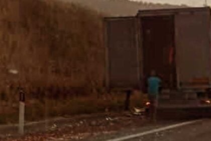 Incidente sulla A2, tra Contursi Terme e Campagna: disperso carico di pomodori sott’olio