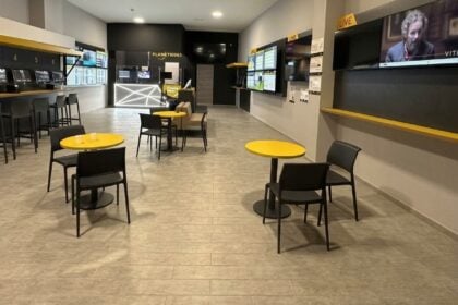 Rapina in sala scommesse a Eboli vicino al Comune: caccia al malvivente