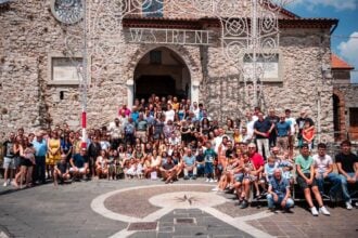 Magliano Vetere, lo scatto dei maglianesi nel giorno di festa diventa un progetto che racconta la storia del borgo