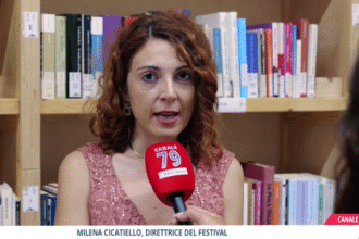 Festival della Poesia Sociale a Capaccio Paestum: Lucia Sforza presenta “Scacco Matto”