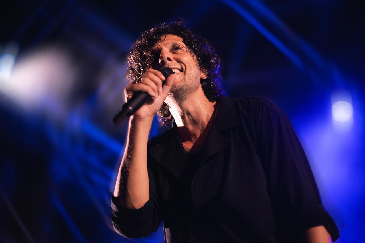 Ermal Meta incanta Castellabate: musica e grande emozione all’Arena in Villa Matarazzo. Sfoglia la gallery