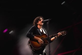 Ermal Meta incanta Castellabate: musica e grande emozione all’Arena in Villa Matarazzo. Sfoglia la gallery