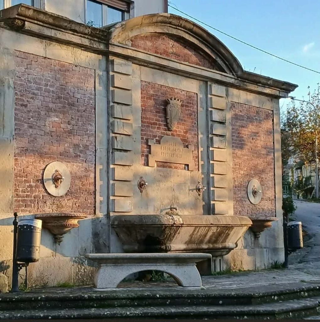 Campora, al via il restauro della fontana di Piazza Umberto I: si cercano partner